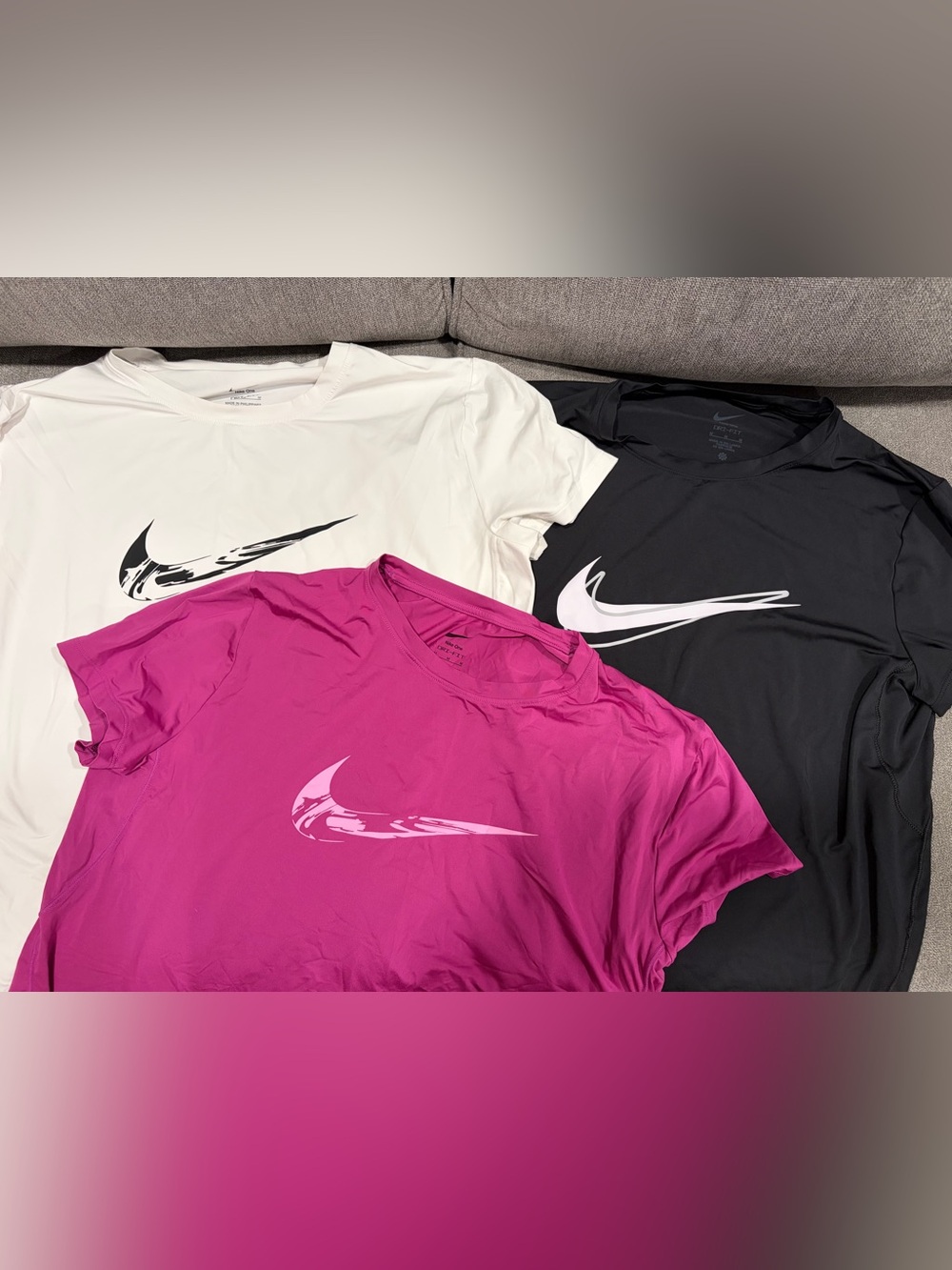 Nike women’s Dri-FIT Short Sleeve Tee - Pink black white lot of 3